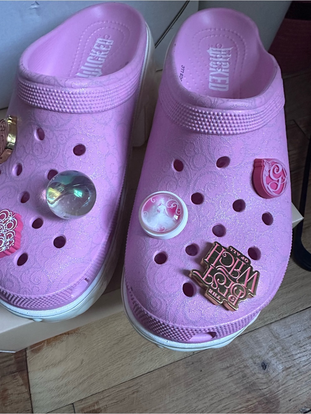 Crocs Siren clog Glinda X Wicked